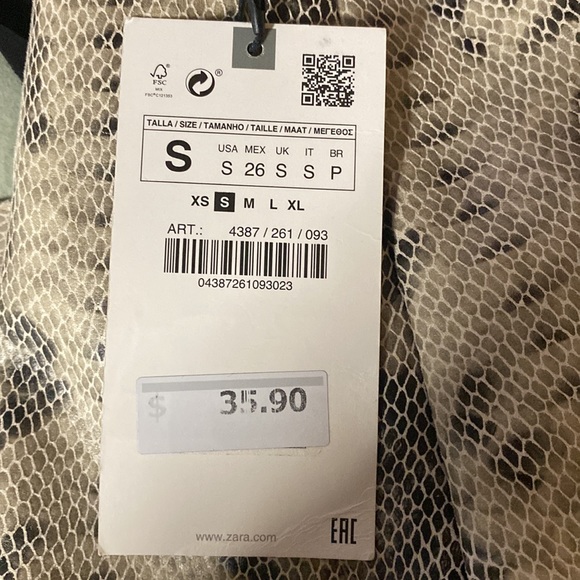 NWT Zara Faux Snakeskin Shorts Size Small - Picture 4 of 4